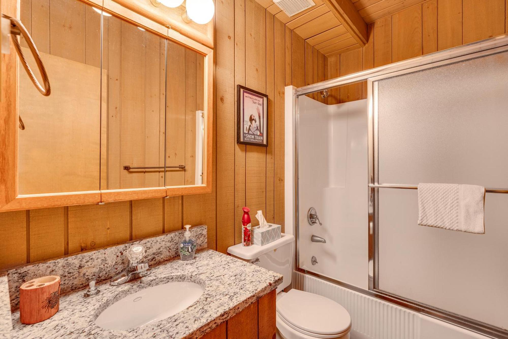 All-Season Conway Condo With Gas Grill! North Conway Extérieur photo